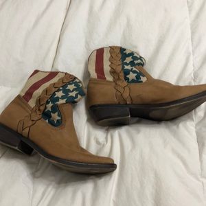Women’s cowboy boots